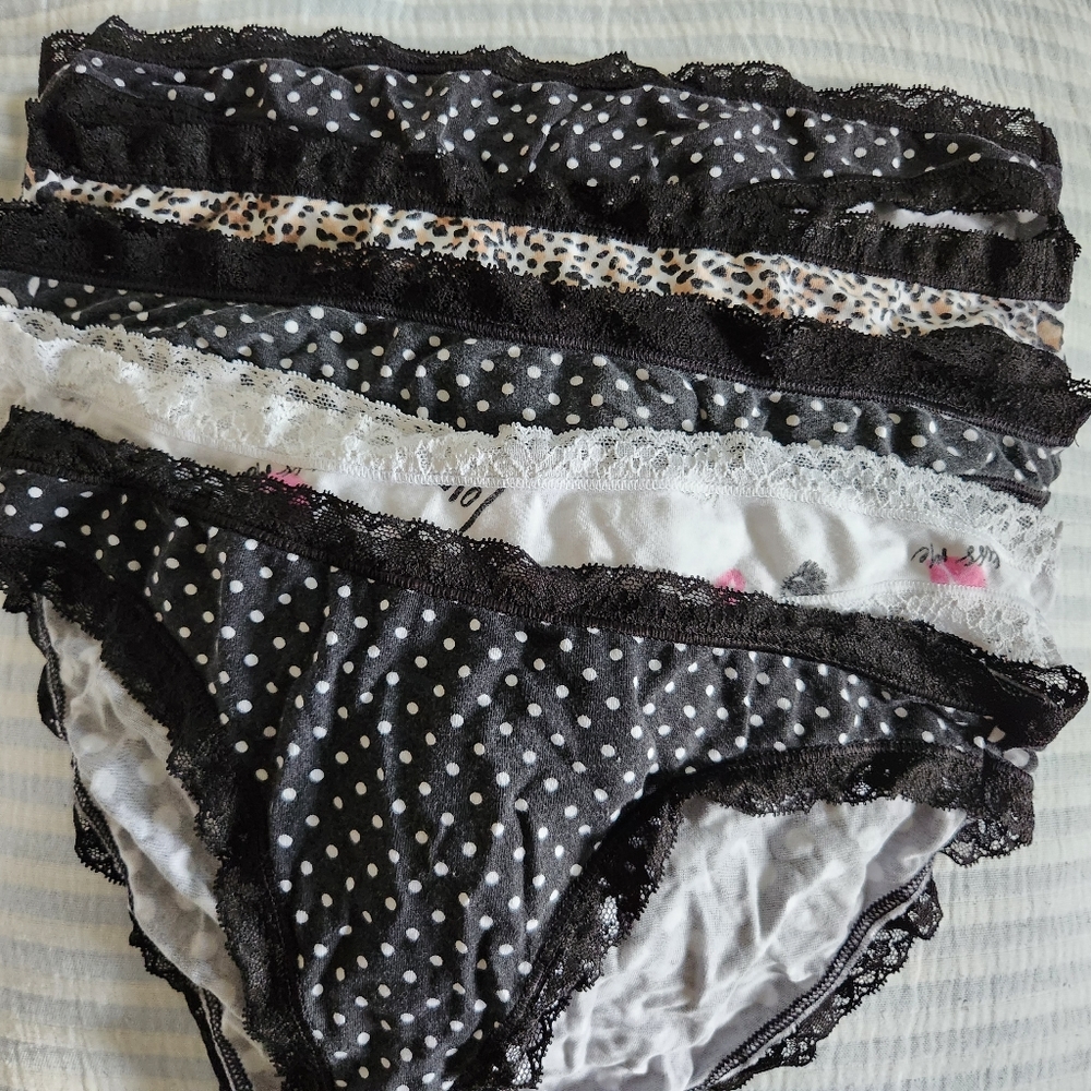 5 pairs of Victoria's Secret panties